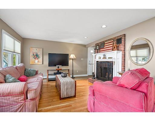 12 Curtis Street Reading, MA 01867 - Photo 5 of 34 Gallery Image 5