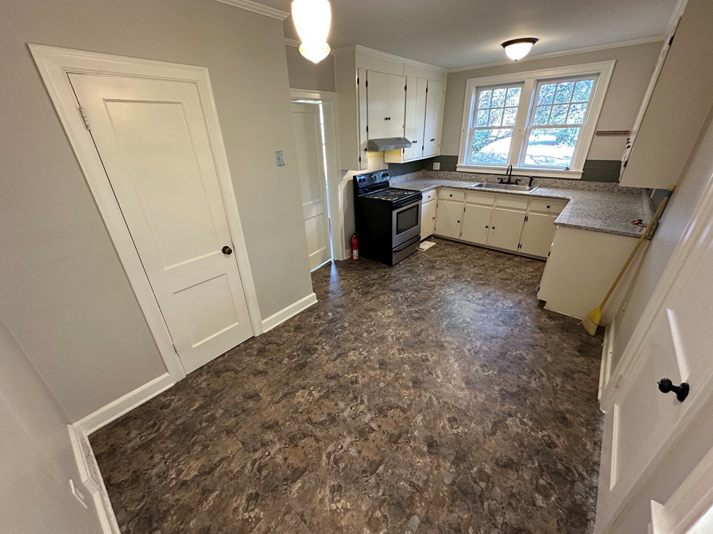 1669 West Main Street Dothan, AL 36301 - Photo 2 of 13
