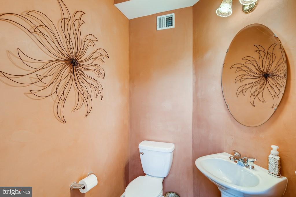 5130 Key View Way Perry Hall, MD 21128 - Photo 10 of 38 Powder Room off Living Area