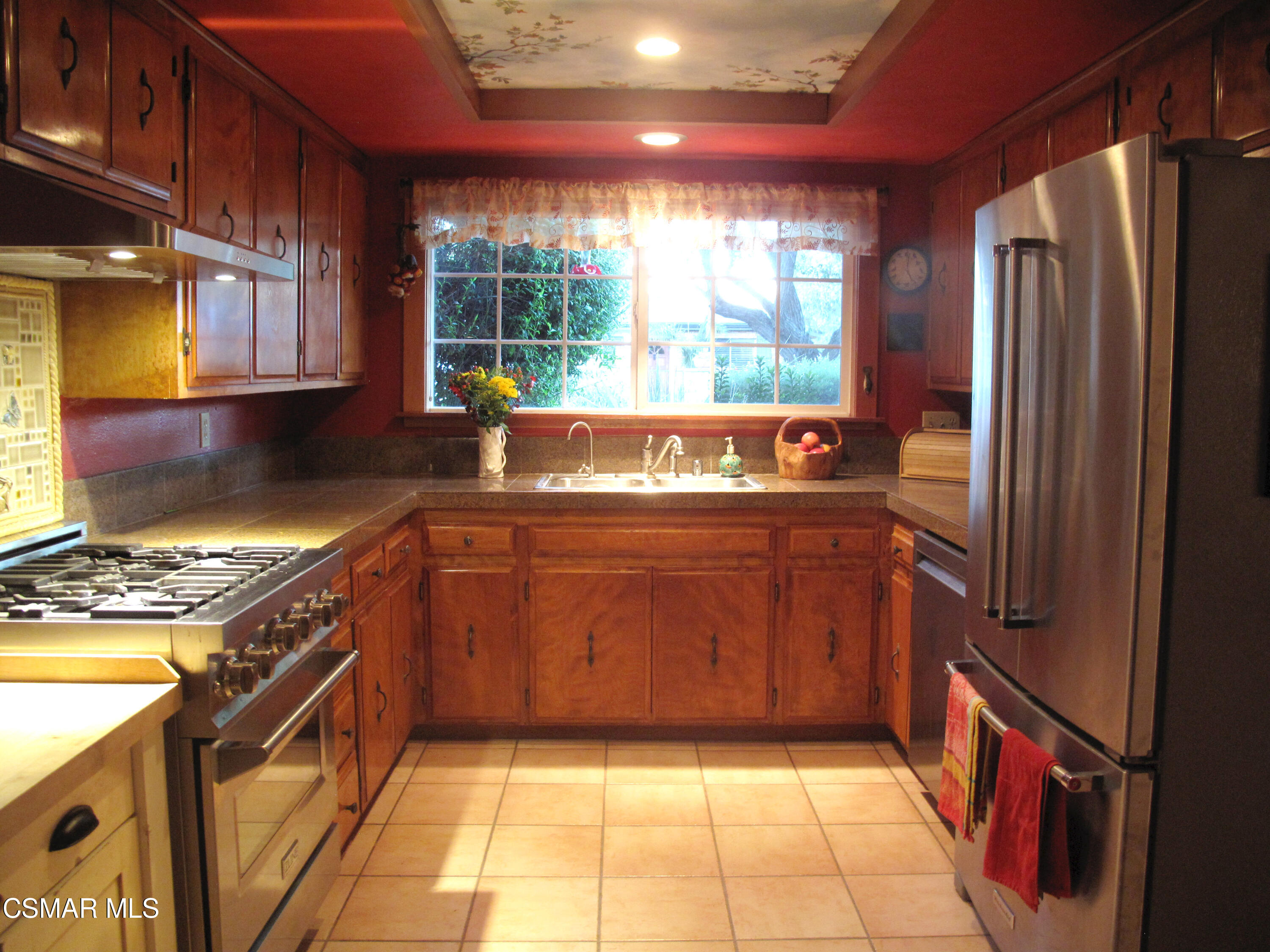 172 Grapevine Road Oak View, CA 93022 - Photo 7 of 40 IMG_3043adj