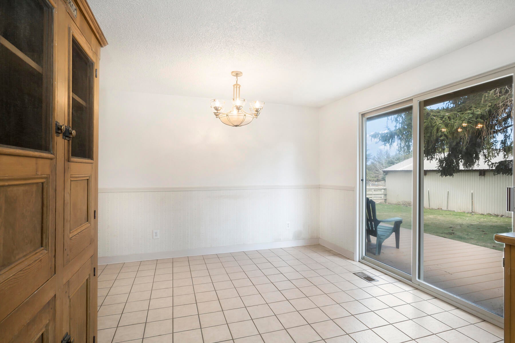 61865 Dobbin Road Bend, OR 97702 - Photo 13 of 38 13