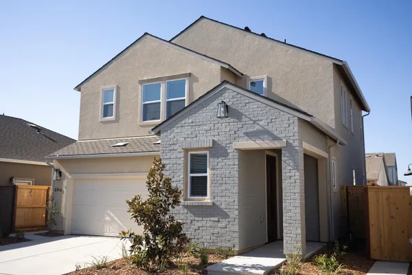$461,590 | 696 Grace Way, Madera, CA 93636