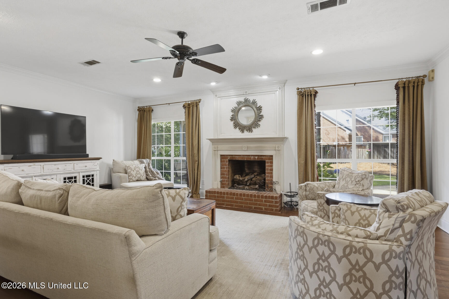 120 Eastpointe Circle Madison, MS 39110 - Photo 2 of 51 Huge Living Room w/ Gas Log F/P
