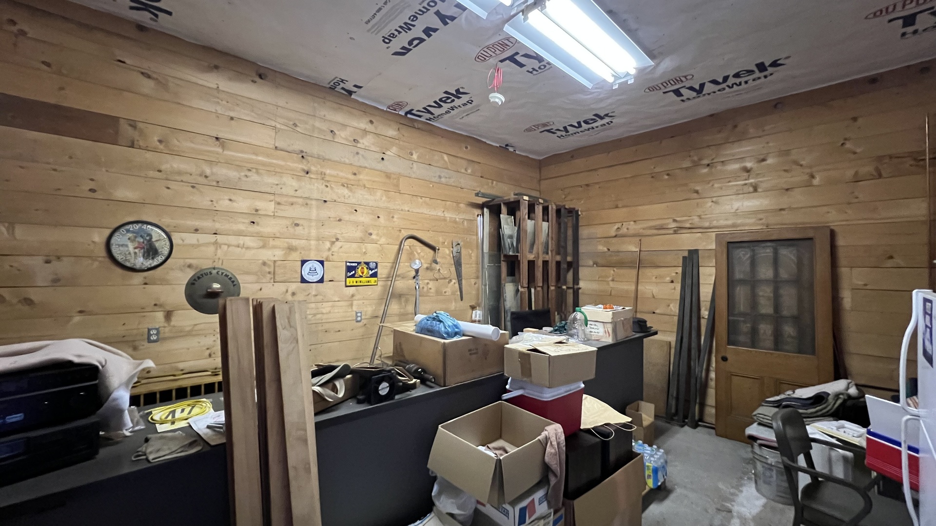 103 East Chippewa Street Dwight, IL 60420 - Photo 21 of 30 a room with furniture and a flat screen tv