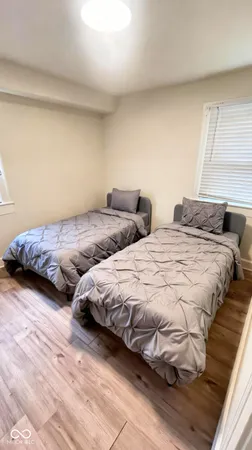 $1,950 | 3851 Broadway Street, Indianapolis, IN 46205