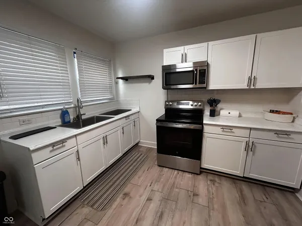 $1,950 | 3851 Broadway Street, Indianapolis, IN 46205