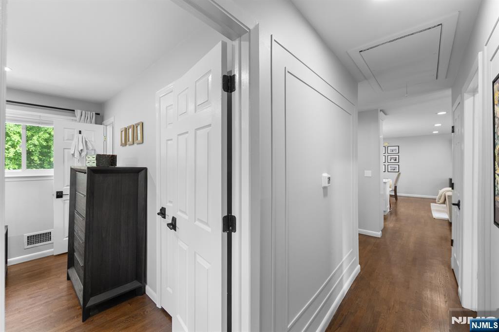 34 North Middletown Road Montvale, NJ 07645 - Photo 29 of 42