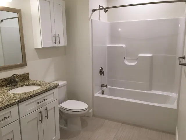 $2,512 | 875 Elm Street, Unit 212, Manchester, NH 03101