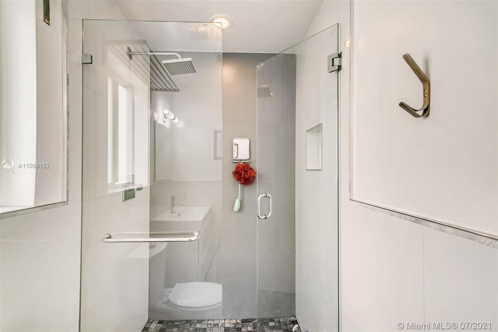 1909 North Park Road Hollywood, FL 33021 - Photo 2 of 28 Gallery Image 2