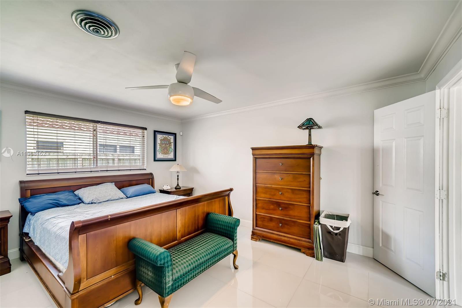 1909 North Park Road Hollywood, FL 33021 - Photo 7 of 28 Gallery Image 7