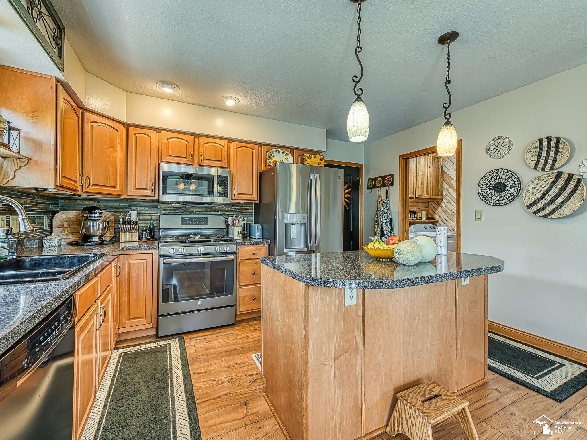 8910 Baldwin Road Monroe, MI 48162 - Photo 13 of 59