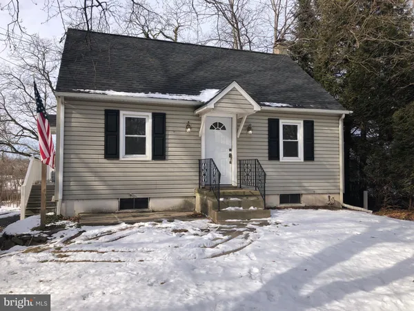 $2,000 | 726 Hilltown Pike, Hatfield, PA 19440