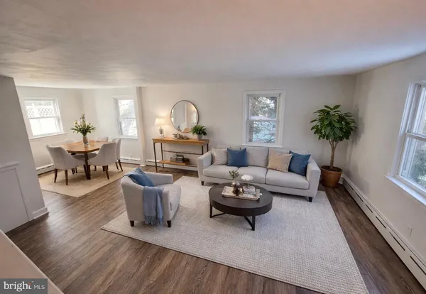 $2,000 | 726 Hilltown Pike, Hatfield, PA 19440