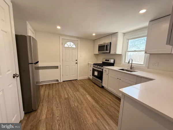 $2,000 | 726 Hilltown Pike, Hatfield, PA 19440