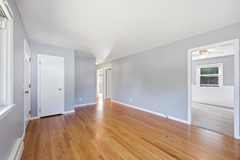 17 Keddy Street Springfield, MA 01109 - Photo 4 of 32