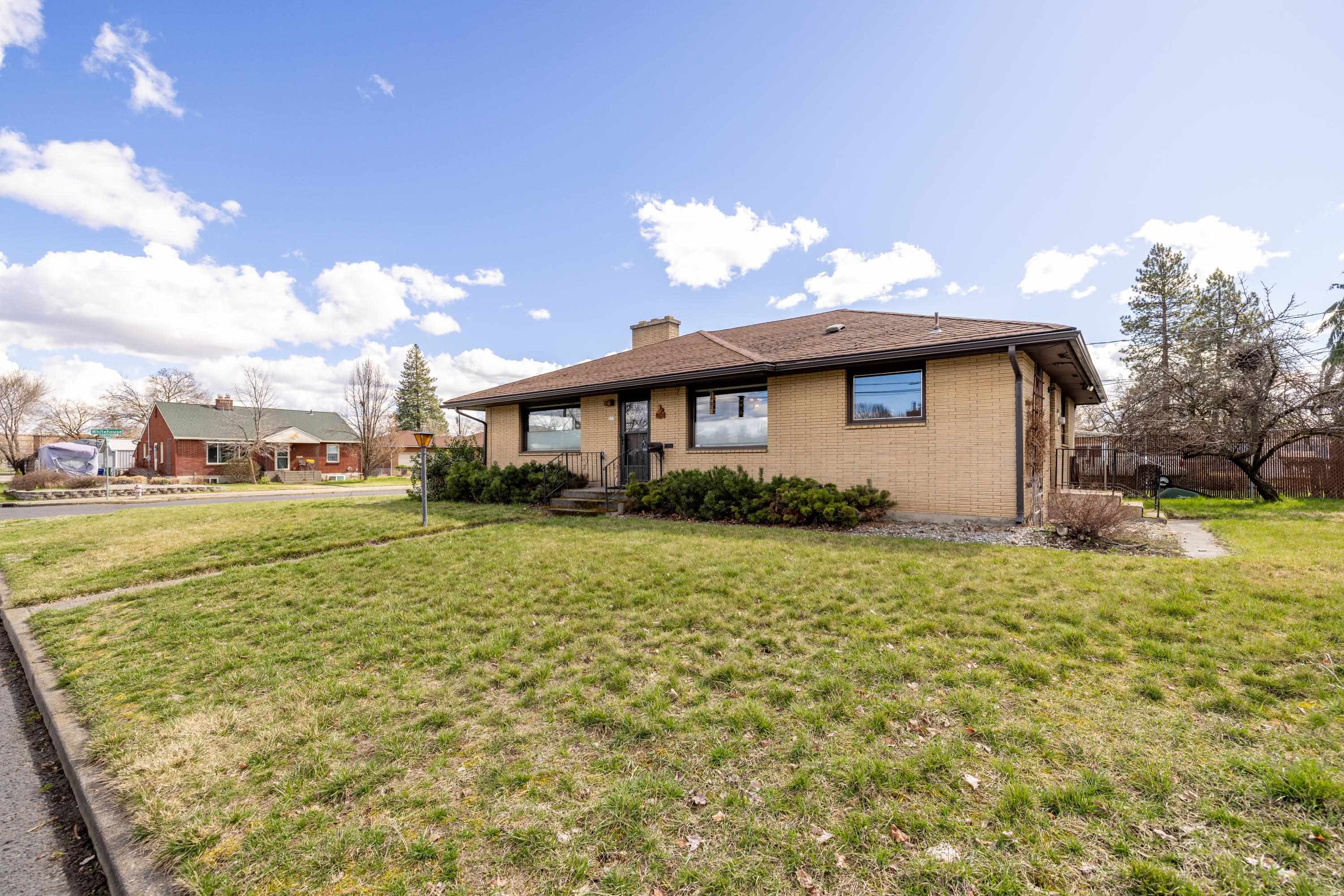 337 West Wabash Avenue Spokane, WA 99205 - Photo 2 of 24