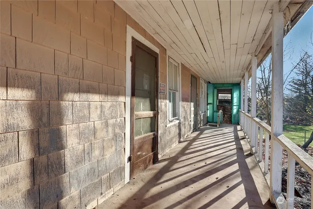 $375,000 | 32910 5th Avenue, Black Diamond, WA 98010