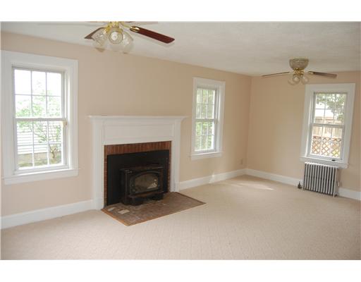 65 Delwood Road Warwick, RI 02889 - Photo 2 of 9 Living Room.