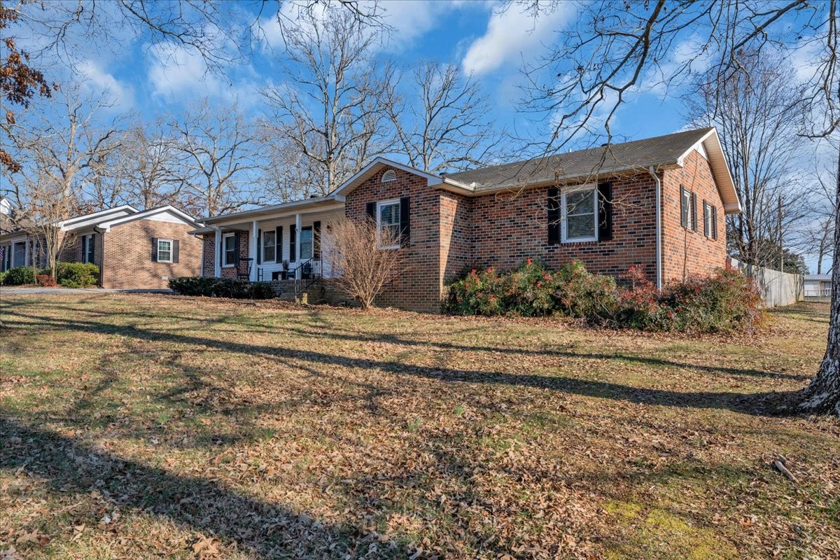 202 Mortons Lake Road Manchester, TN 37355 - Photo 3 of 41