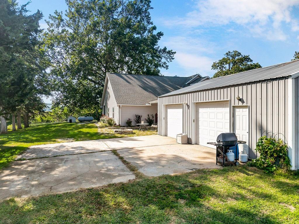 16321 Hildebrandt Road Leavenworth, KS 66048 - Photo 25 of 42
