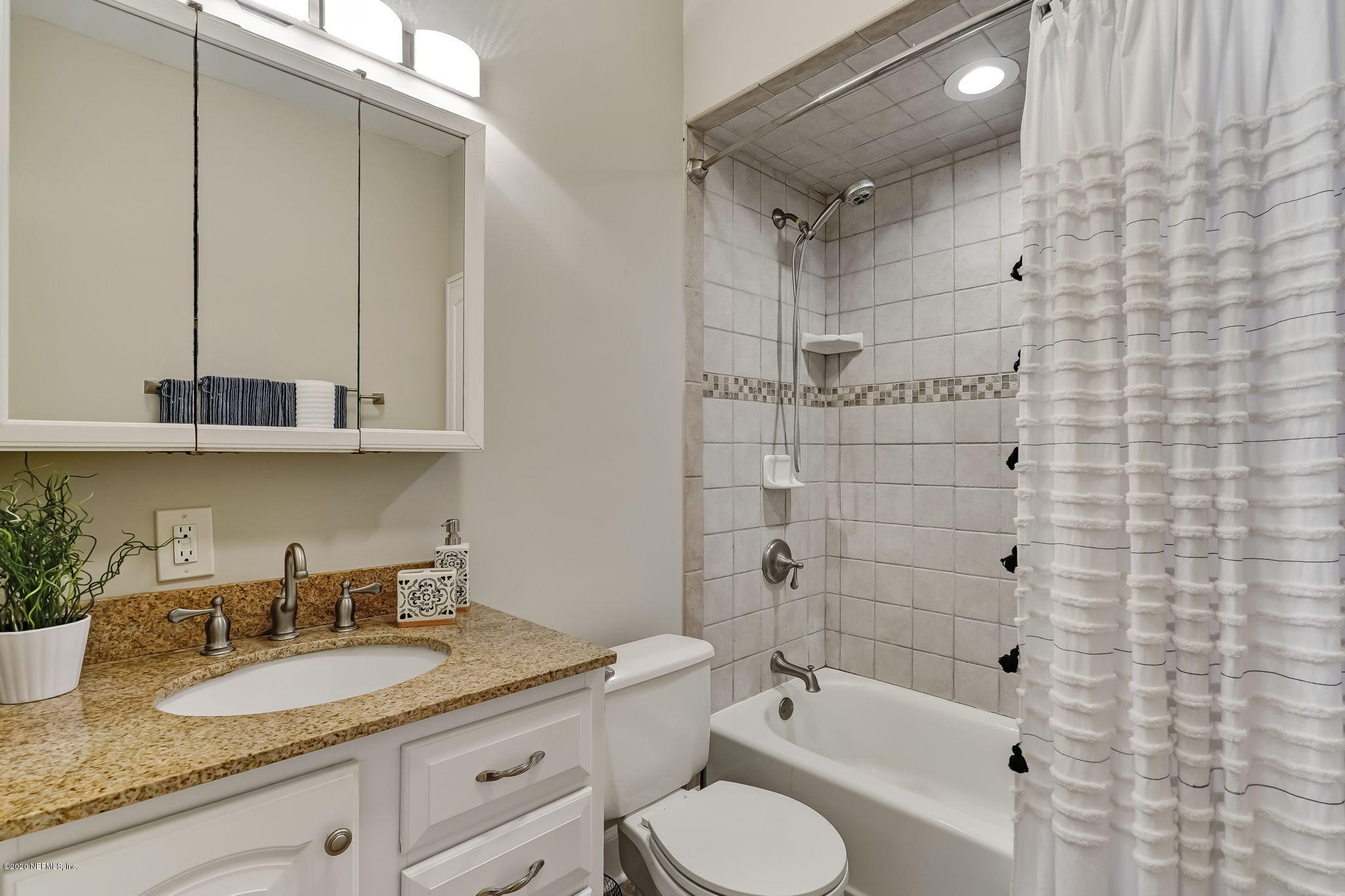 3612 Valencia Road Jacksonville, FL 32205 - Photo 34 of 63 Bathroom
