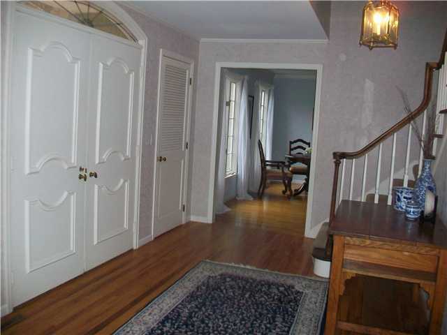 2610 Sandover Road Columbus, OH 43220 - Photo 4 of 25 Gallery Image 4