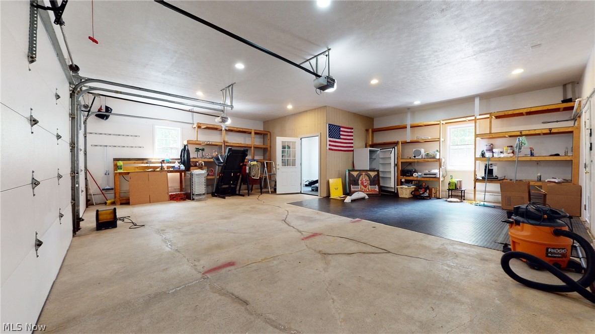 29283 White Road Wickliffe, OH 44092 - Photo 26 of 28 3.5 car garage