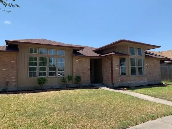 $1,775 | 2953 River Crest Road, Corpus Christi, TX 78415