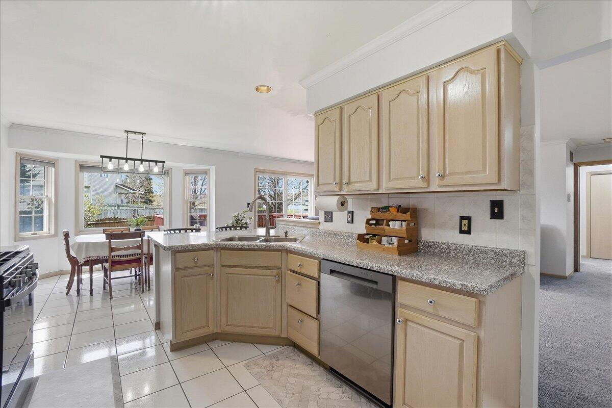8712 Tyler Street Merrillville, IN 46410 - Photo 11 of 31 1200x800