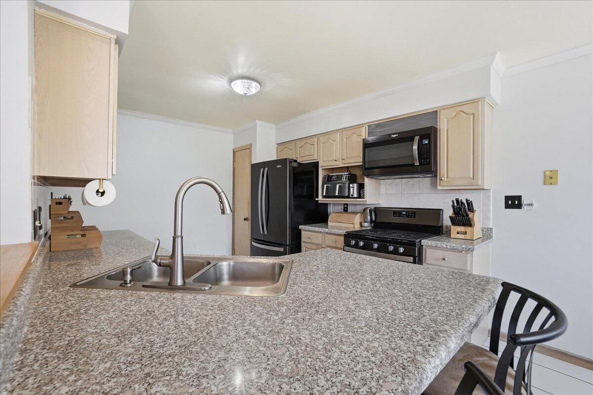 8712 Tyler Street Merrillville, IN 46410 - Photo 12 of 31 1200x800
