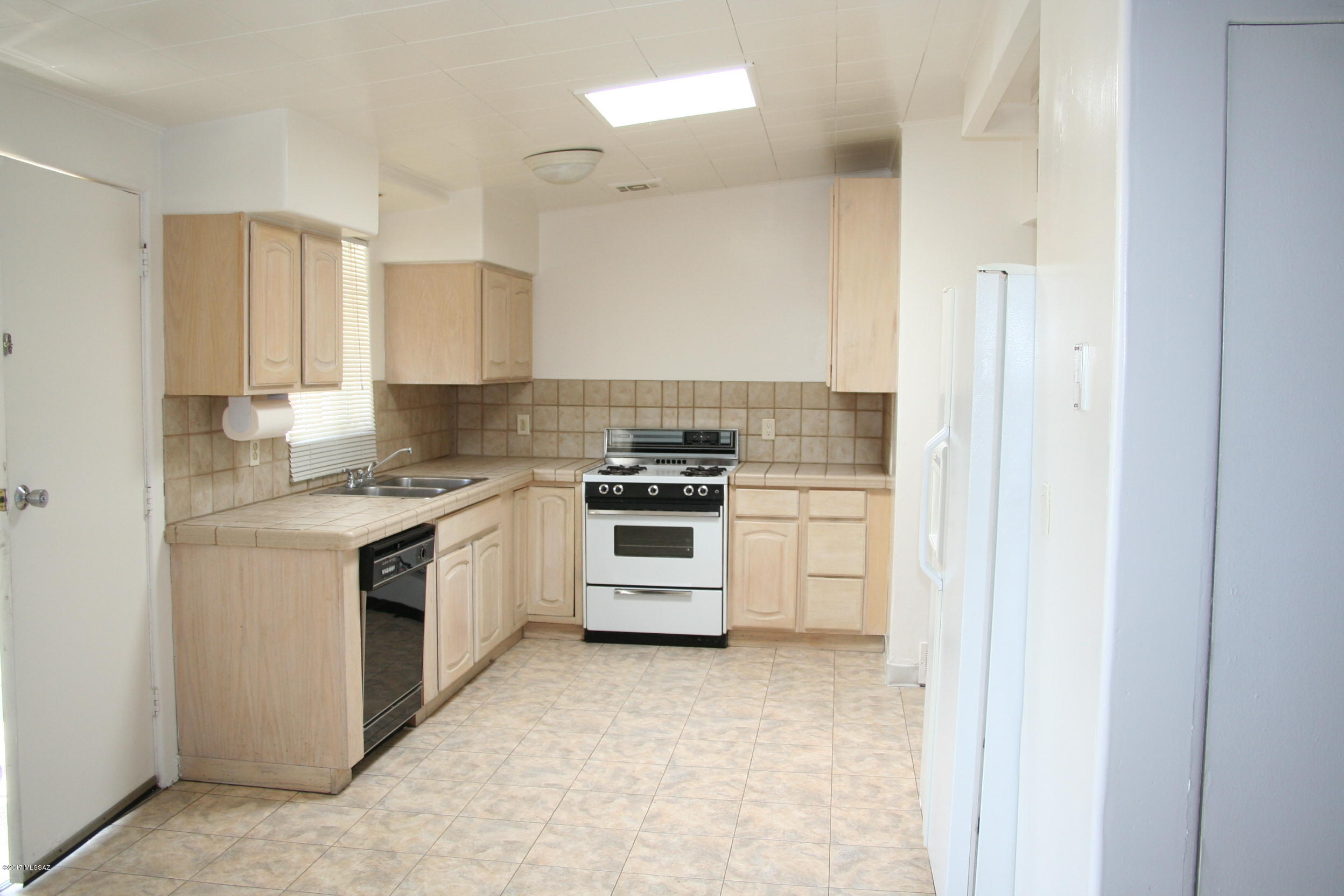 3933 Hardy Road Tucson, AZ 85712 - Photo 3 of 4 Gallery Image 3
