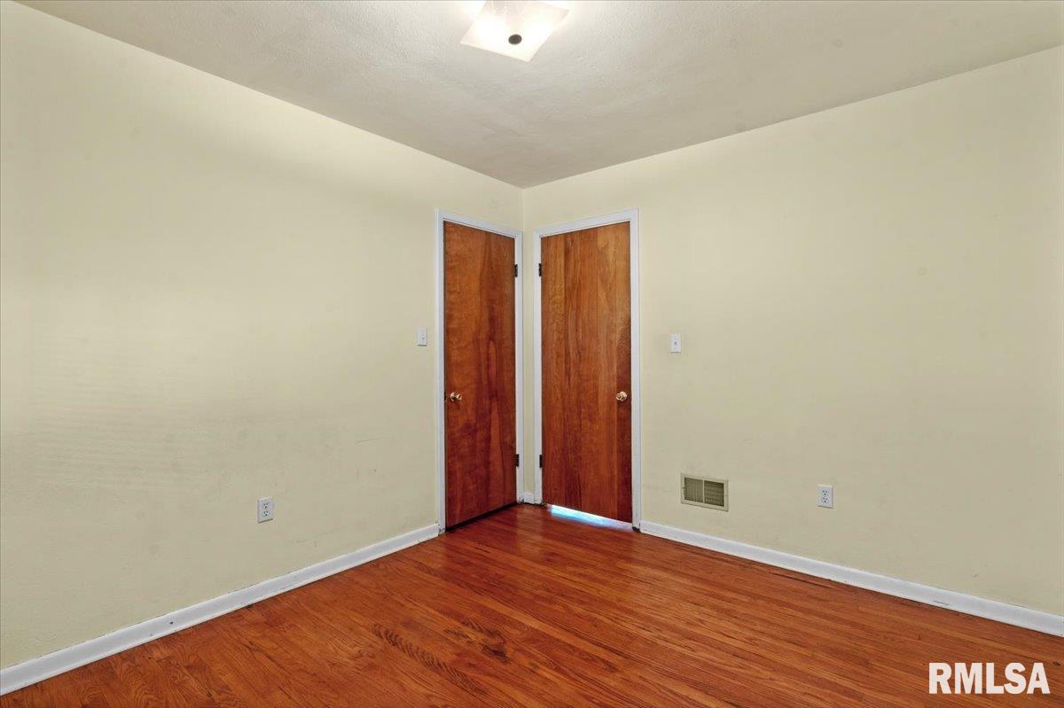 2424 Holmes Avenue Springfield, IL 62704 - Photo 14 of 37