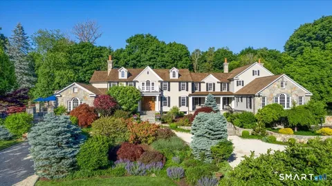 $4,395,000 | 83 Long Lots Road, New Canaan, CT 06840