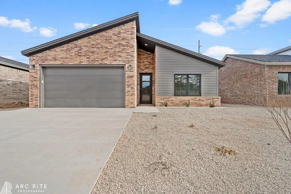 $2,700 | 4529 22nd Place, Lubbock, TX 79407