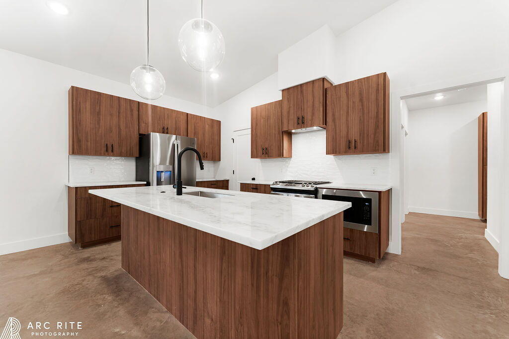 4529 22nd Place Lubbock, TX 79407 - Photo 7 of 27 7