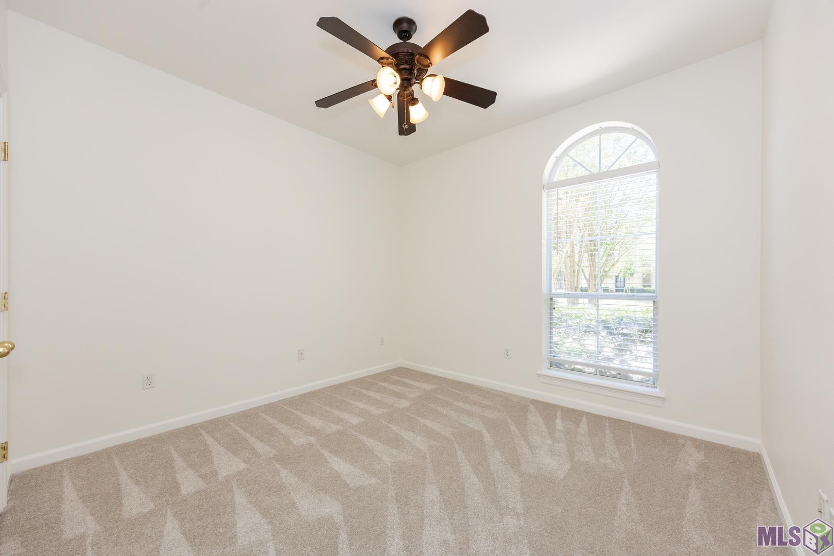 18041 Jefferson Ridge Drive Baton Rouge, LA 70817 - Photo 34 of 46 Gallery Image 34