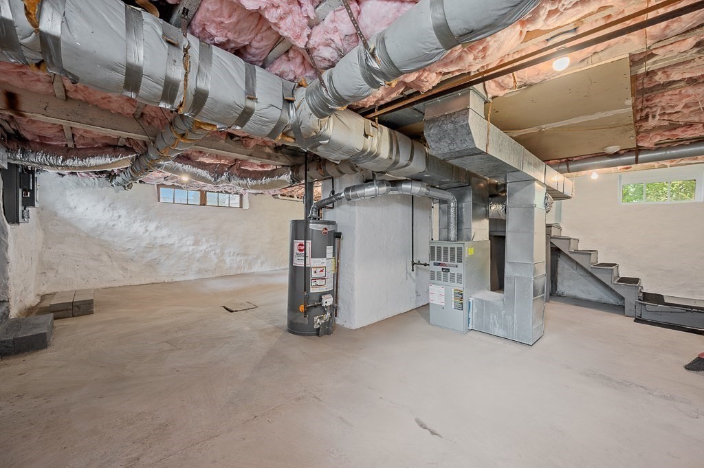 47 Brighton Road Worcester, MA 01606 - Photo 31 of 39 a view of a garage