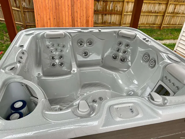 $384,900 | 7250 West Upland Court, Bloomington, IN 47404