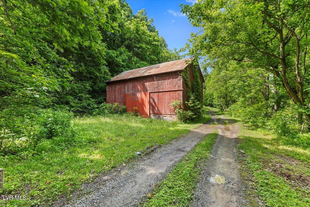 Tbd Garland Meadows Lane Erwin, TN 37650 - Photo 3 of 27 Barn