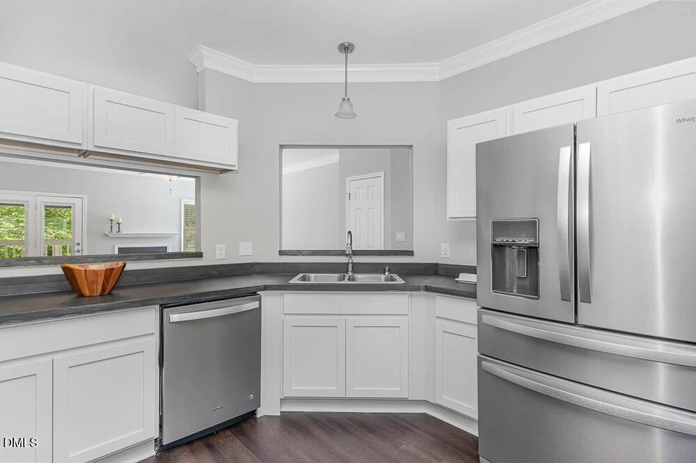 6151 Summer Pointe Place Raleigh, NC 27606 - Photo 8 of 23 20240903210134378685000000-o