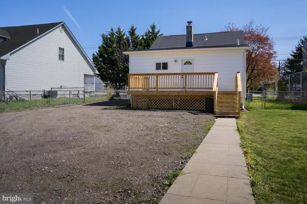 $327,000 | 404 North Marlyn Avenue, Essex, MD 21221