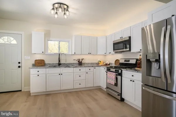 $327,000 | 404 North Marlyn Avenue, Essex, MD 21221