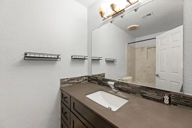 $570,000 | 3909 Sandpiper Court, Modesto, CA 95356