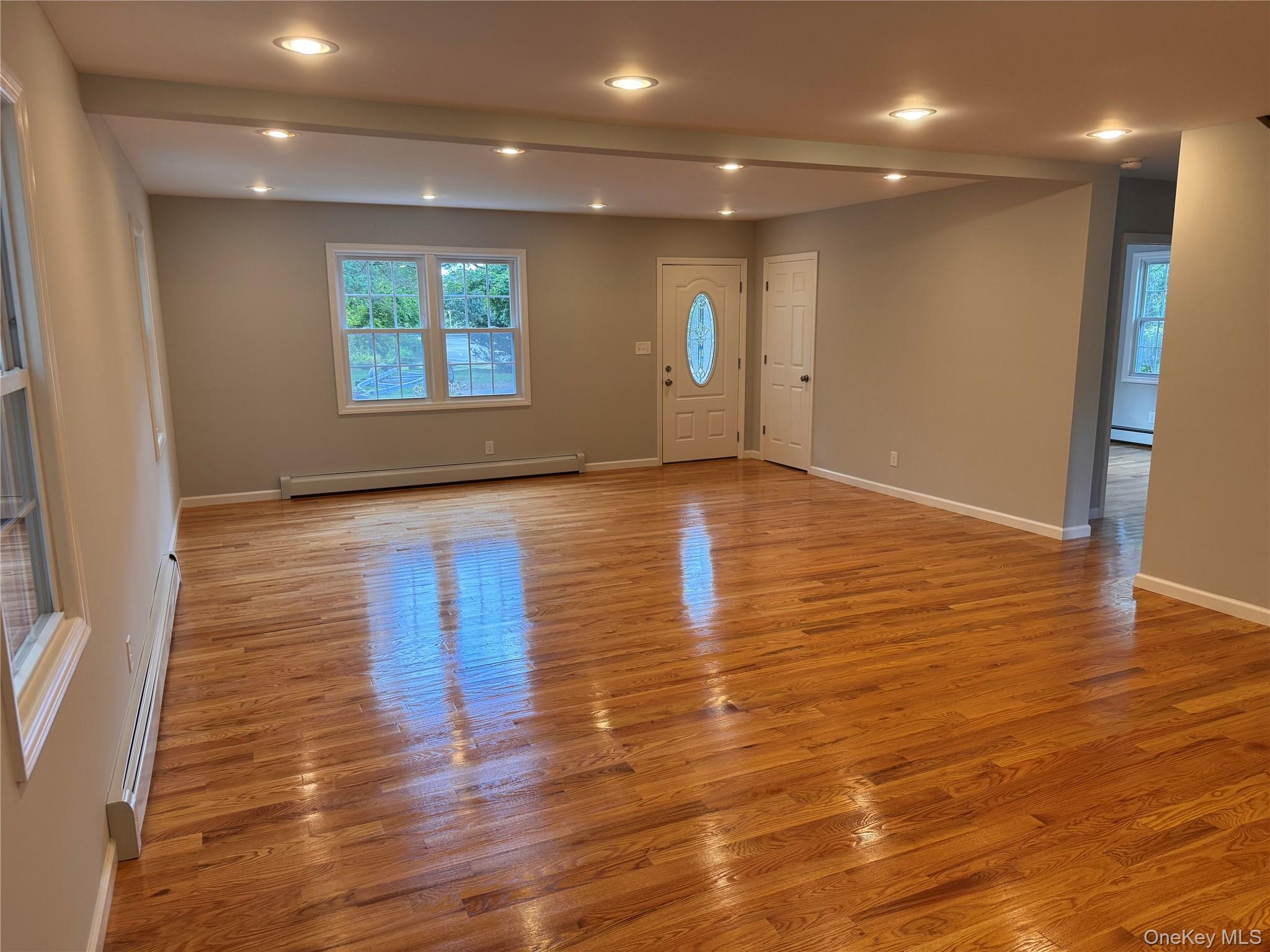 4 Barnes Road Moriches, NY 11955 - Photo 7 of 23 Gallery Image 7