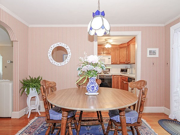 32 Sartell Road Waltham, MA 02451 - Photo 7 of 24 Gallery Image 7