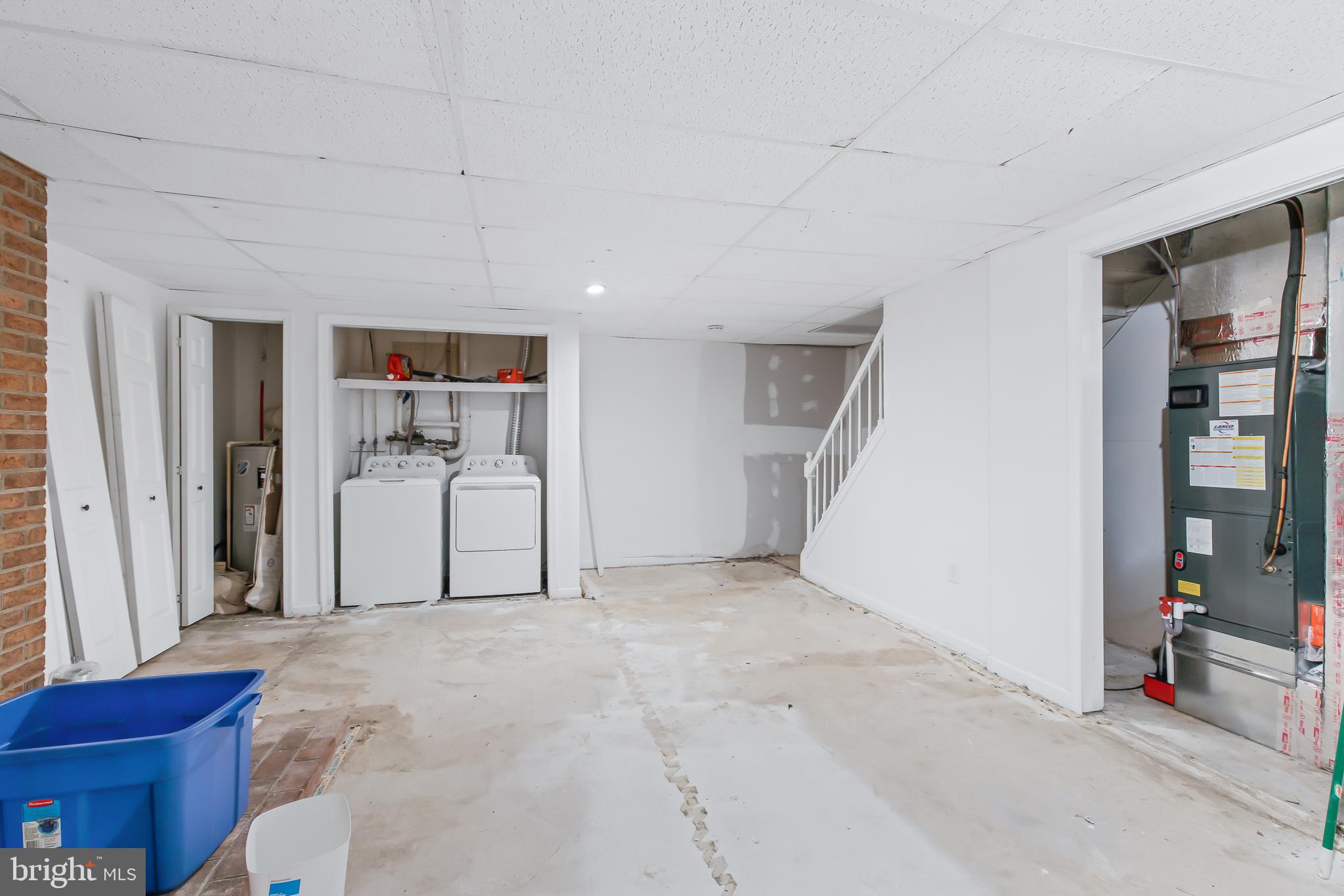 403 Cardinal Road Lititz, PA 17543 - Photo 26 of 29 a view of a livingroom with wooden furniture closet and windows