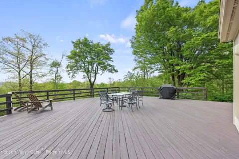 a view of a garden with trees