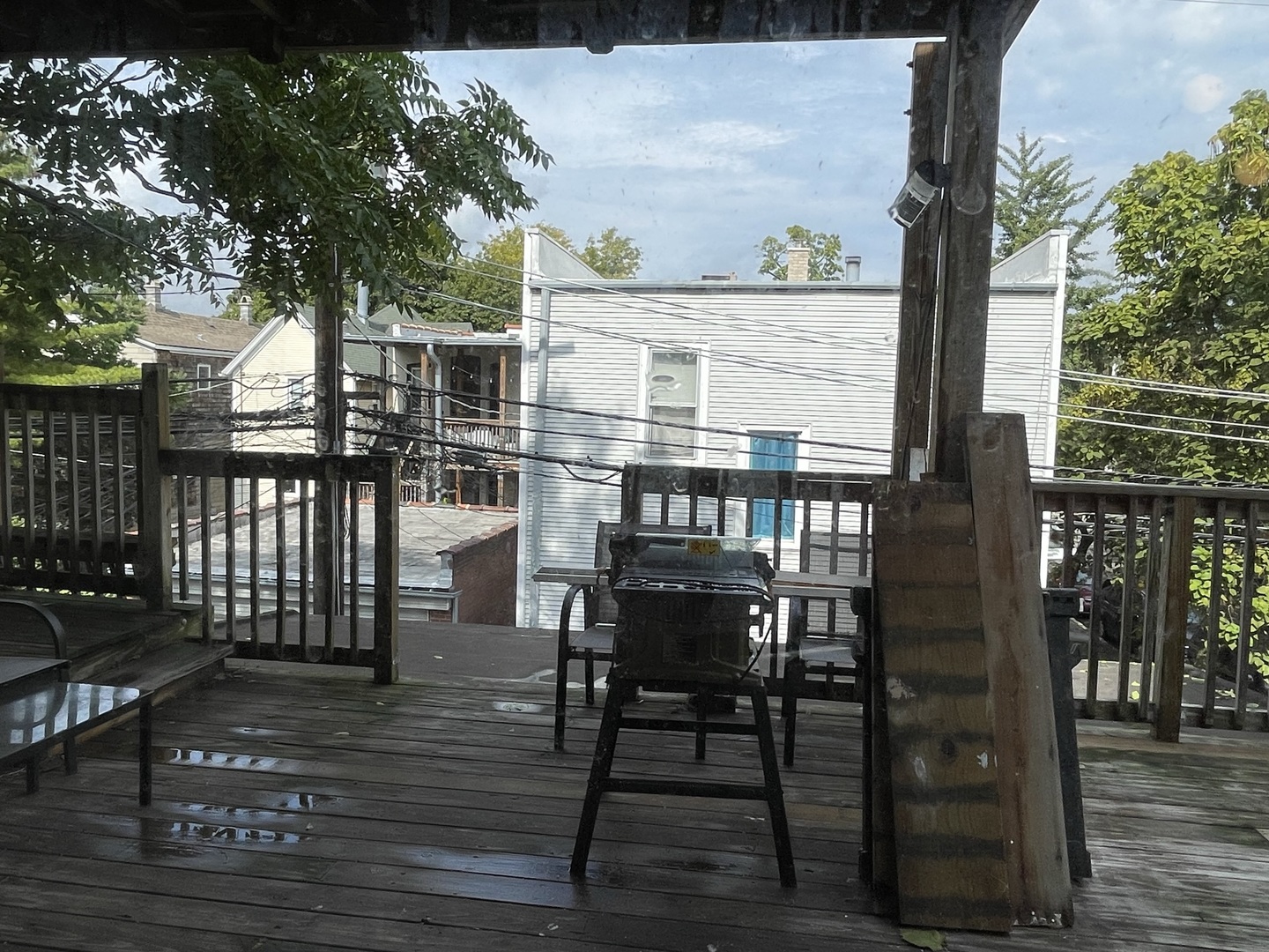 4032 North Wolcott Avenue, Unit 2R Chicago, IL 60613 - Photo 10 of 10 a view of a chairs and table in the balcony