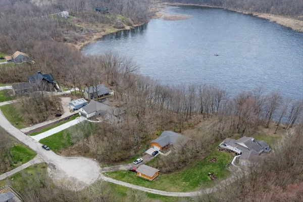 $200,000 | 14 Forest Shores Drive, Cassopolis, MI 49031