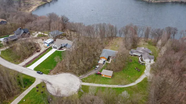 $200,000 | 14 Forest Shores Drive, Cassopolis, MI 49031